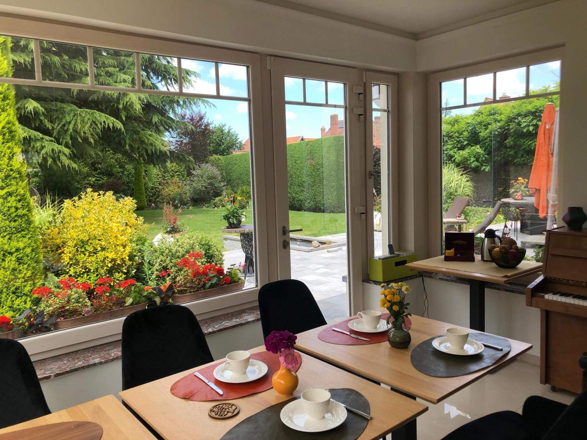 Cedrus Bed & Breakfast Ябеке Екстериор снимка